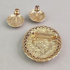 Vintage 1928 Brand Cameo Brooch Pierced Earrings Set Peach Gold Tone Oval
