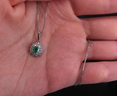 Vintage 0.24ct Intense Green Colombian Emerald 0.15ct Diamond Platinum Necklace