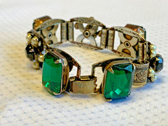 Vtg Art Deco Bracelet 7″ Fashion Jewelry Green Emerald Color Glass Stones