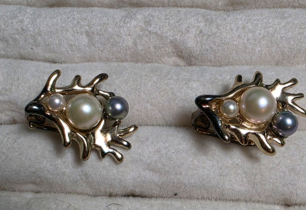 Vintage Gold Tone 925 Faux White/Black Pearl Earrings for Pierced Ears Signed