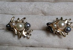 Vintage Gold Tone 925 Faux White/Black Pearl Earrings for Pierced Ears Signed