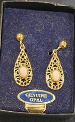 Vintage Elizabeth Farrell Genuine Opal Filigree Teardrop Earrings Gold Tone