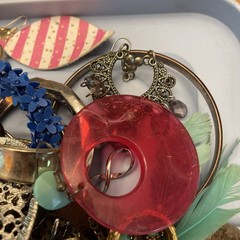 Jewelry Lot 3#9oz Earrings Vintage Modern Necklaces Cuff Link & Pieces. 103