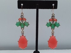 2.5″ DANGLE DROP FAUX JADE FAUX ORANGE CORAL RETRP HIPPY PIERCED EARRINGS VTG