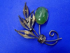 Green Jade Cabochon Floral Filigree Leaf Vintage Sterling Silver 925 Brooch Pin