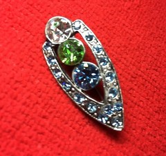 Spear Point Pewter Colored Crystal Stones Pin Back Accessory Brooch