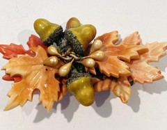 Vintage 1940s 1950s celluloid maple leaf & acorn pin earring set Fall Autumn