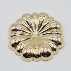 Jeri Lou Gold Tone Floral Like Curved Ridge Gold Tone Vintage Scarf Ring Clip