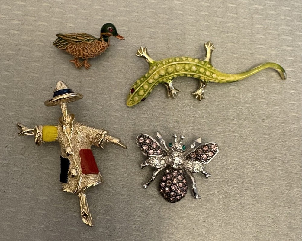 Vintage Figural Brooch Lot 4 Enamel Scarecrow Duck Alligator Rhinestone Bee