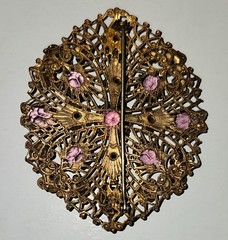 Vintage Oval Floral Brooch Magenta Purple Rhinestone Mid Century Gold Tone Metal