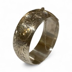 VINTAGE STERLING Silver ETCHED HINGED BANGLE Check Last Pictures