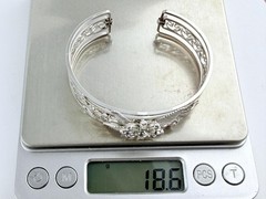 Vintage Krementz Silver Tone Metal Floral Design Openwork Cuff Bracelet 6.75 In