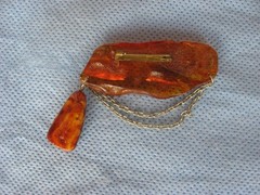 Woman’s Beautiful unusual amber ,Balticsea Pin Brooch, large, handmade, USSR