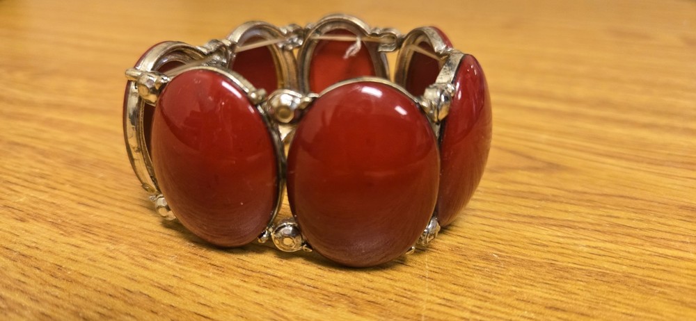 Red Oval Plastic Stone Silver Tone Metal Flex Stretchy Bracelet Adjustable Flaw