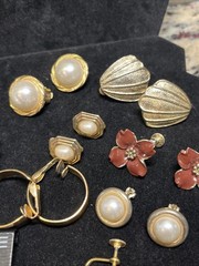 Vtg clip on earrings 14 Pairs Silver Gold Tone Metal Faux Stones Mixed Materials
