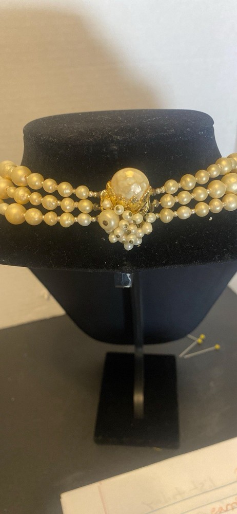 Vintage Unsigned Miriam Haskell Baroque Faux Pearl 3 Strand Necklace