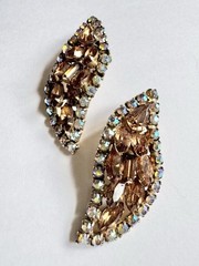 1950s-1960s Vintage Topaz & Aurora Borealis Rhinestone Necklace Earrings Set
