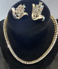 Gold Tone Round Clear Rhinestone Necklace & Vintage Clip On Earrings 15”