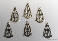 #3488 ANTIQUED GOLD CELTIC PENDANT/ER W/2 DROP RINGS – 6 Pc Lot