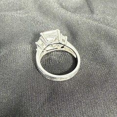 Vtg Y2K 925 Silver Emerald Cut Sz 8.25 CZ Trilogy 3 Stone Ring Hollywood Glam