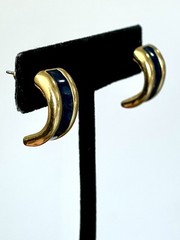Vintage Signed Black Enamel Gold Tone Half Hoop Earrings Retro Quiet Luxury EUC