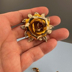 Vintage Yellow Enamel Flower Brooch Dangle Earrings Set Gold Tone Cabbage Rose