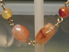 MaryBee Jewelry: 7 1/2″ Stone & Gold Tone Bracelet 01-01-2020 (D)