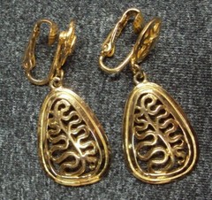 Vtg Estate Jewelry Clip On Earrings ~ Goldtone Dangle ~ 1 3/4″ L