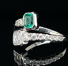 14k White Gold toi et moi ring 0.82CT. Diamond Natural Green Emerald