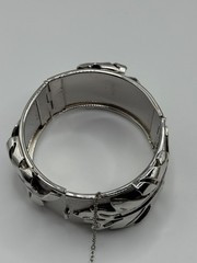 Vintage Whiting & Davis Bangle Bracelet Silver Tone Leaf Design Hinged READ