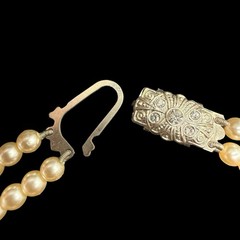 Vtg Double Strand Graduated Faux Pearl Necklace Fancy Box Clasp 21” Cottagecore