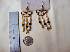 VINTAGE SAMUEL HUANG CLOISONNE RETRO ABSTRACT CHERRY BLOSSOM BLACK WHITE EARRING