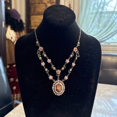 Vintage Avon Nina Ricci Fairy Cottagecore Floral Botanical Pastel Necklace 2008