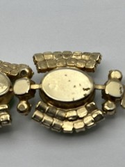 Vtg Mint-Green Cabochon & Rhinestone Unsigned Bracelet Gold Tone 5-Link Safety