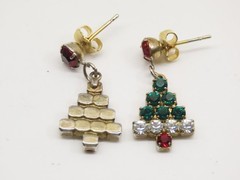Christmas Trees Rhinestone Earrings Pierced Gold Tone Prong D3089