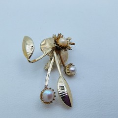 Vintage Floral Spray Brooch Gold Tone Faux Pearl Cottagecore Garden Party Flower