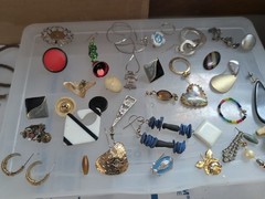 MASSIVE Lot Of Vintage JEWELRY Over 100 Pieces, Comes With Plastic Case ~ #327
