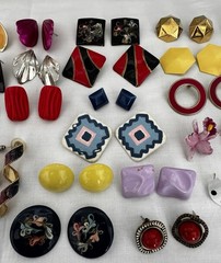 41 Pairs Vintage 80s Pierced Earrings Enamel Lucite Metal Etc Post Assorted Huge