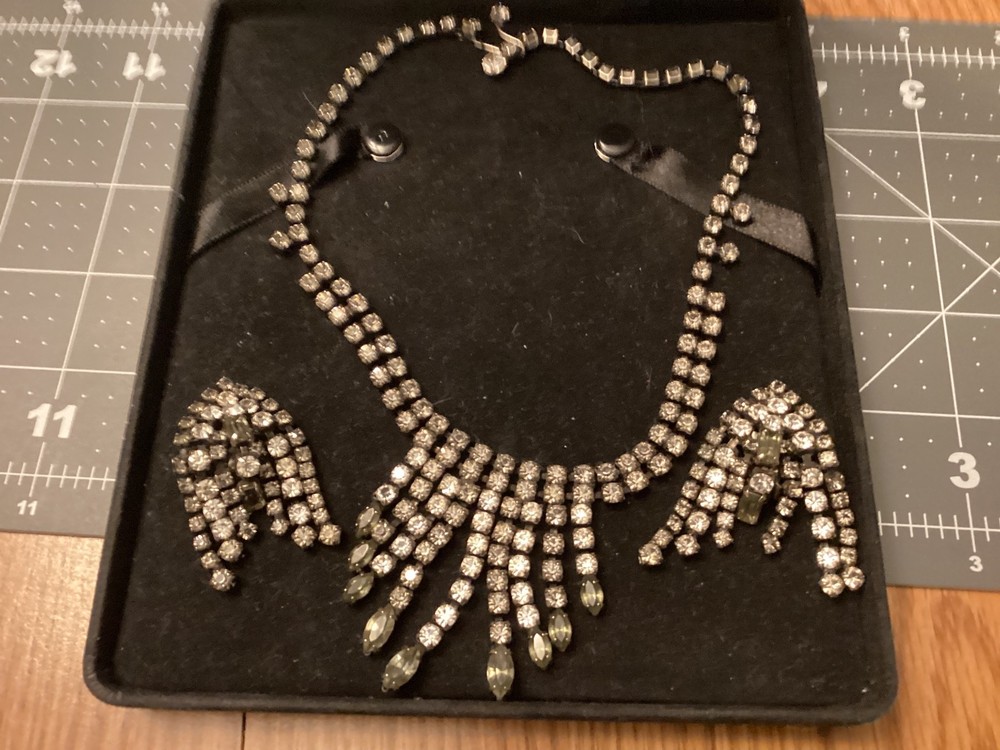 Vintage Rhinestone Collar 17 INCHES Choker Necklace & Clip on Earrings Set
