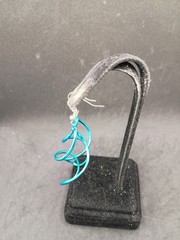 vintage unbranded blue swirl metal dangle earrings