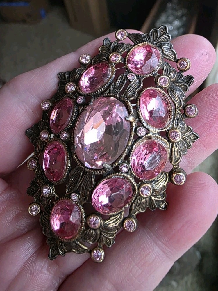 Deco Era Pink High End Glamorous Brooch