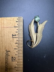 An Elegant Gold Filled Brooch w/ Gorgeous Green “Gem” ~ 1/20 14k Gold Filled dce