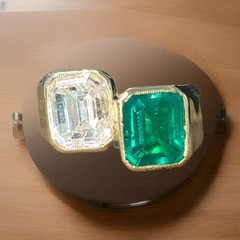 Vintage 18k Yellow Gold Engagement ring 6.75CT. Green Gem Emerald Emerald Cut