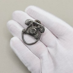 Vintage Rotary Telephone Brooch Eye Glasses Holder Pin Phone Pewter Silver Tone