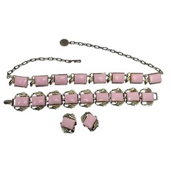Vintage Pink Thermoset Jewelry Set Gold Tone Leaves Necklace Bracelet Earrings