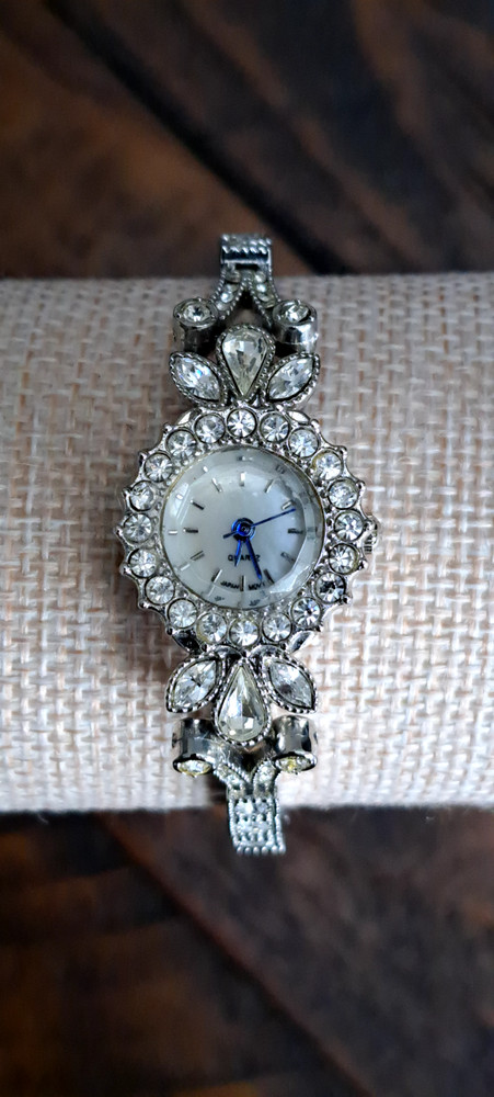 VTG Silver Tone Rhinestone Cocktail Wrist Watch Bracelet NIB