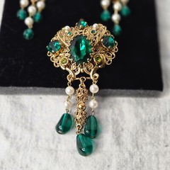 W Germany Filigree Goldtone GREEN RHINESTONE Faux Pearl 3 DANGLE Brooch Clip-ons