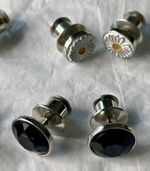 Button Earings Lot Onyx Pearl Tones & Daisies Silvertone Metal Push Backings