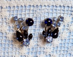 Vintage Mid Century Glass Rhinestone Clip On Earrings