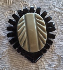Art Deco Retro Black Green Carved Celluoid Teardrop Dress/Fur/Scarf Clip Vtg